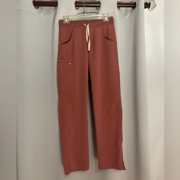 Figs Women's Scrub Pants in Mauve with Cream Drawstring - Picture 1 of 7
